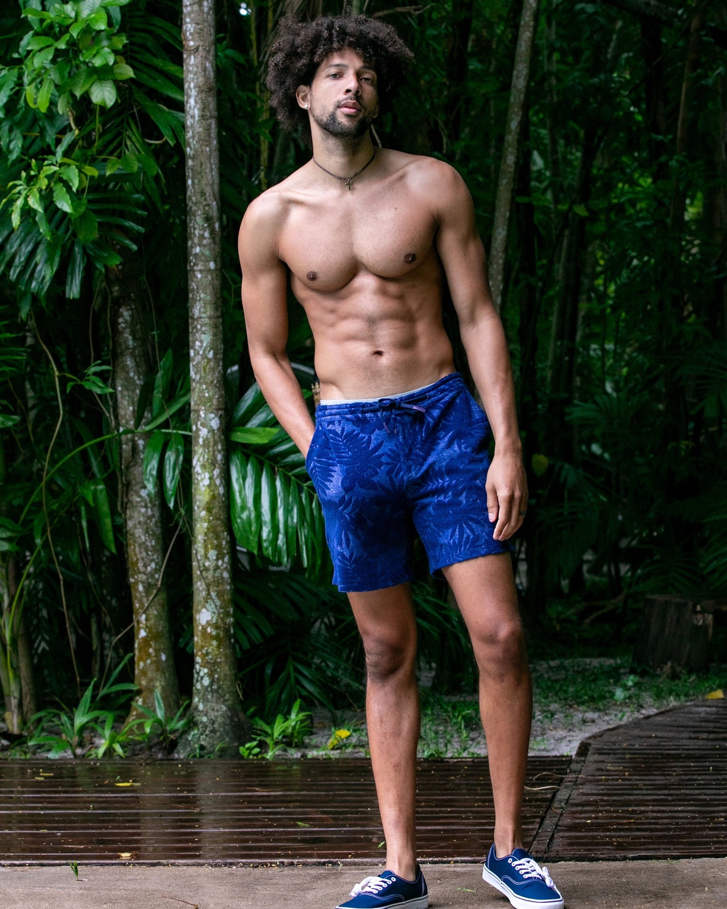 SAM FARM FLORAL TOWEL SHORT - NAVY