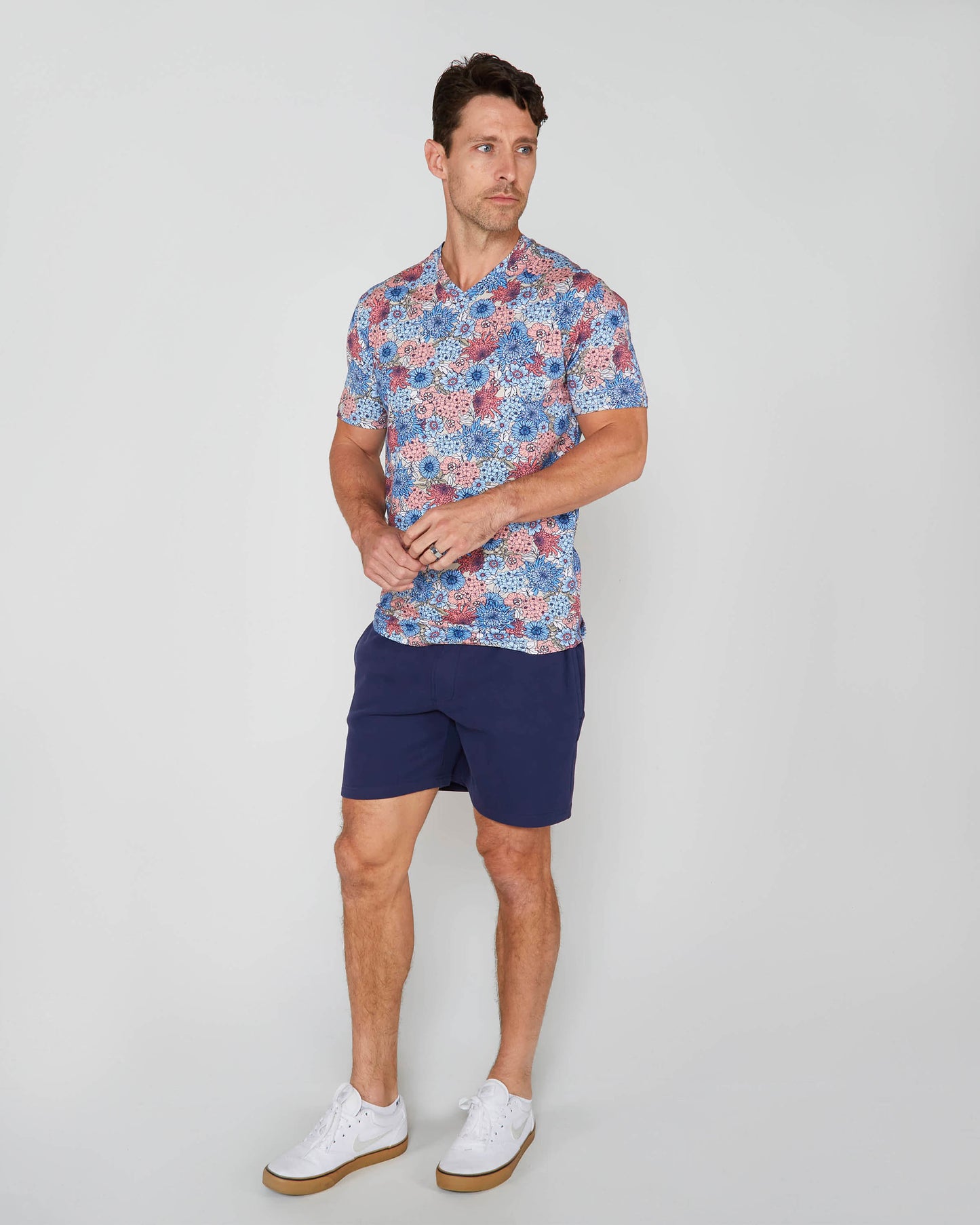 MAZE GARDEN PARTY V-NECK TEE - PINK