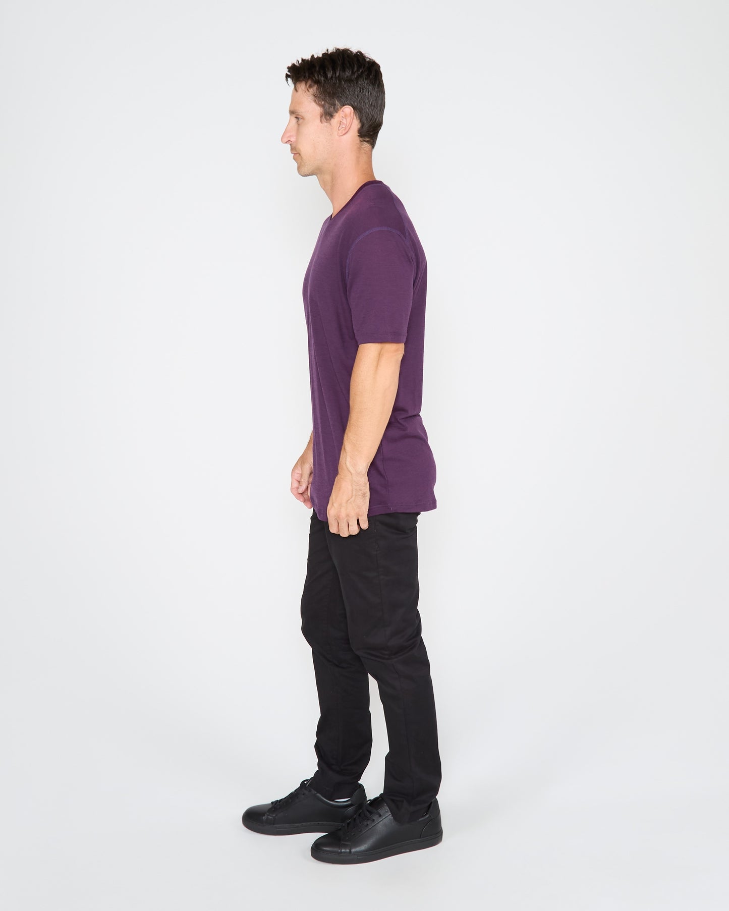 VICTOR MERINO V-NECK TEE - PLUM