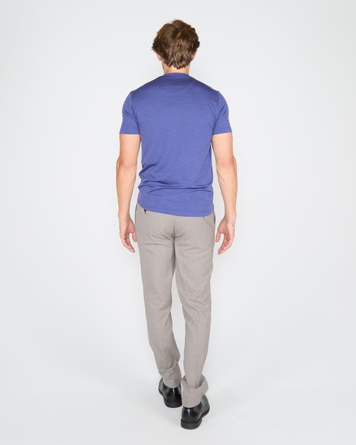 VICTOR V-HALS MERINO SHIRT IN SKIPPER