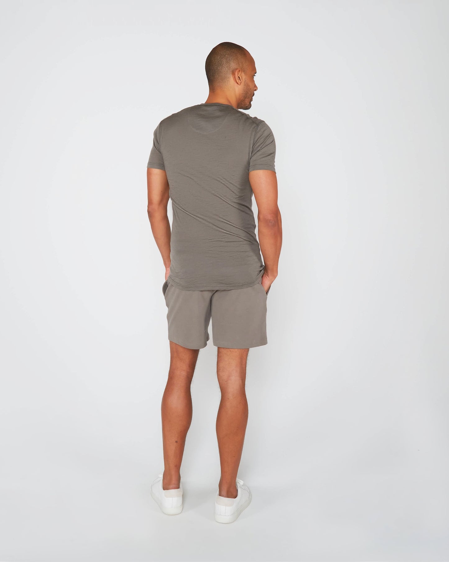 VICTOR MERINO V-HALS T-SHIRT - SALIE