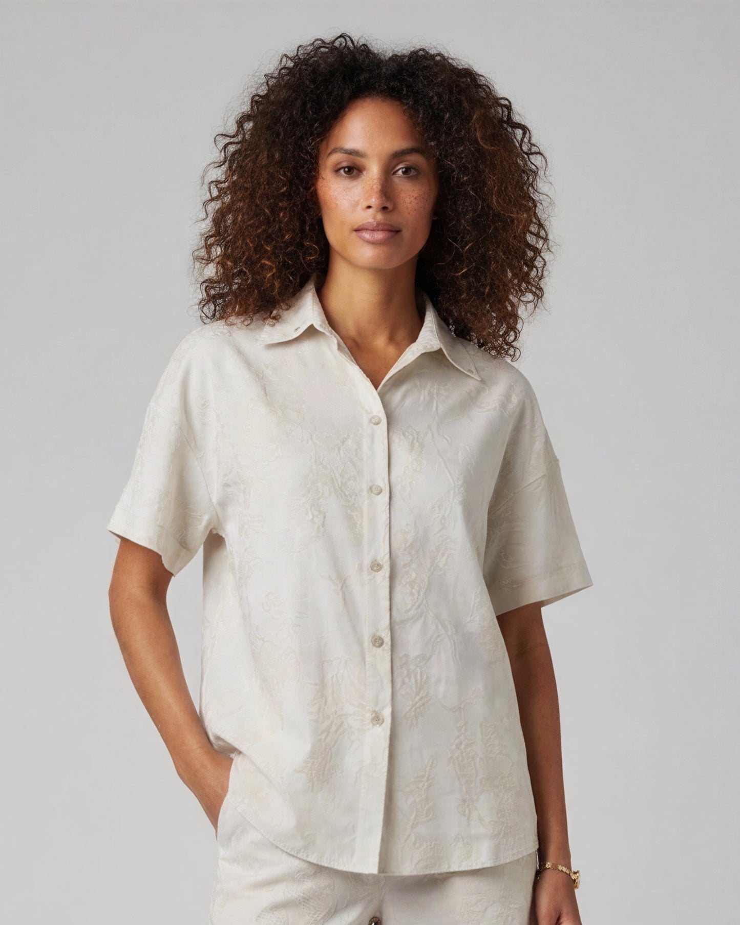 LARA PAISLEY EXPLOSION IVORY WOMENS RELAXED LINEN SHIRT