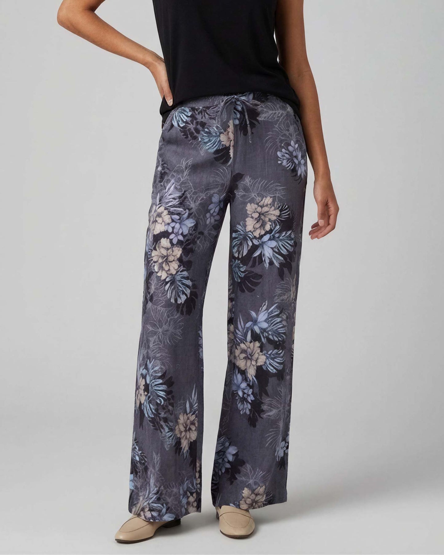 LILLIAN EXOTIC FLORAL BLACK WOMENS WIDE-LEG LINEN PANT