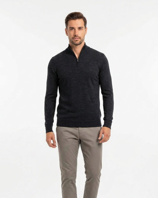 QUEST VOLLEDIG MODEL MERINO TRUI MET KWARTRITS - ZWART
