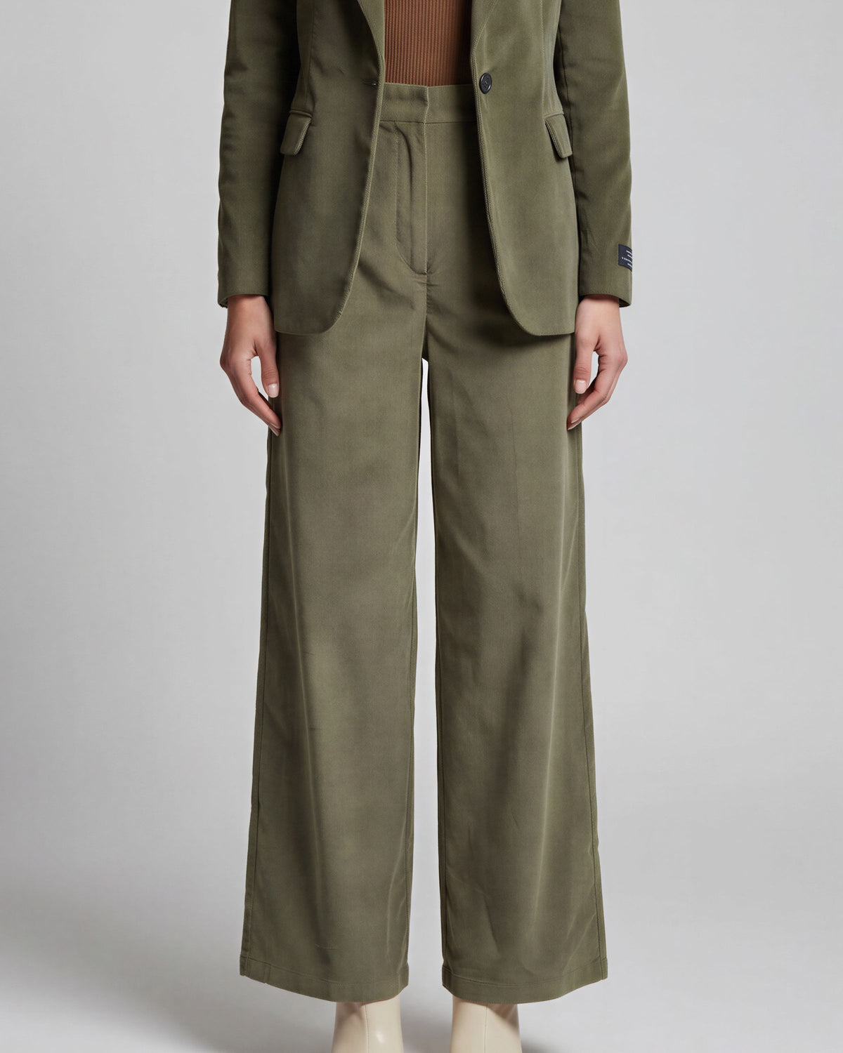 POPPY SAGE WOMEN'S VELVET HIGH-RISE PANT