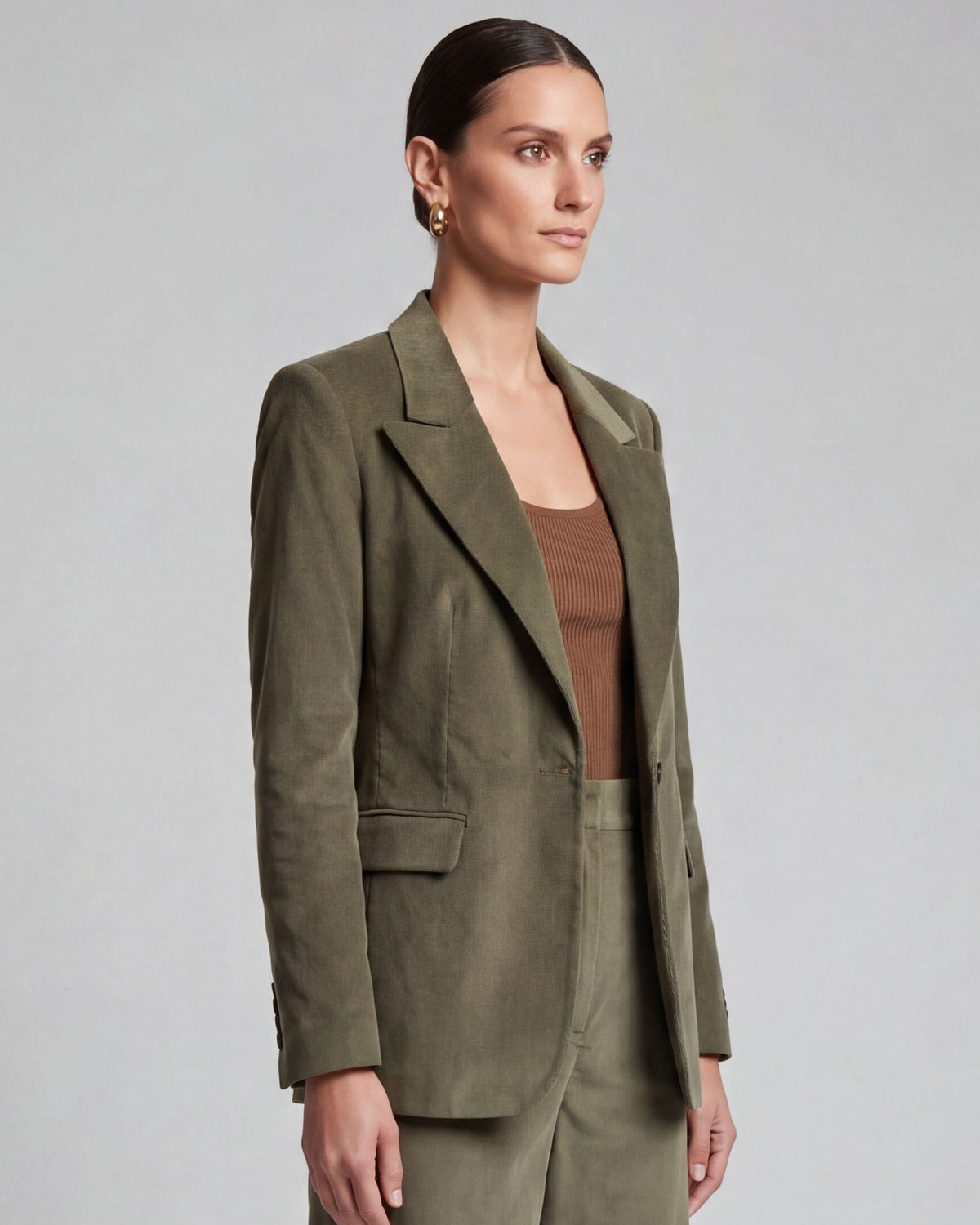 JOLENE SAGE WOMEN'S VELVET TAILORED JACKET