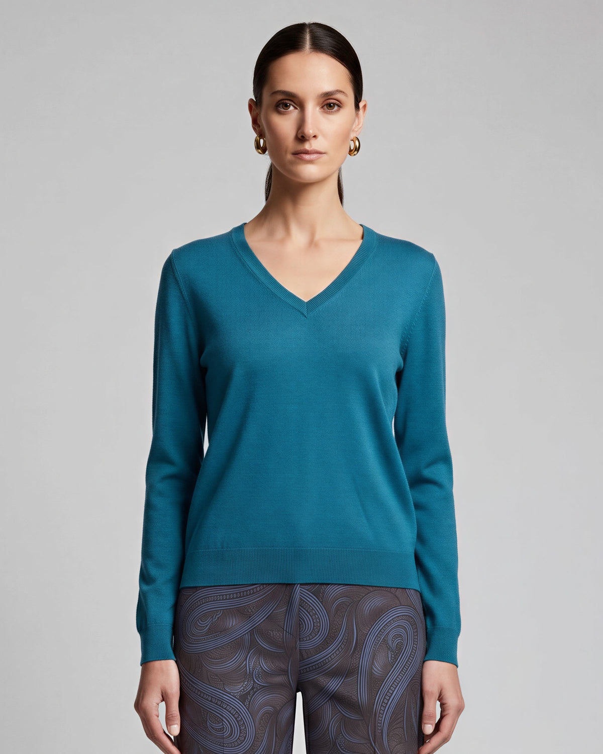 SASHA LEGION WOMEN'S MERINO SILK CASHMERE V-NECK SWEATER