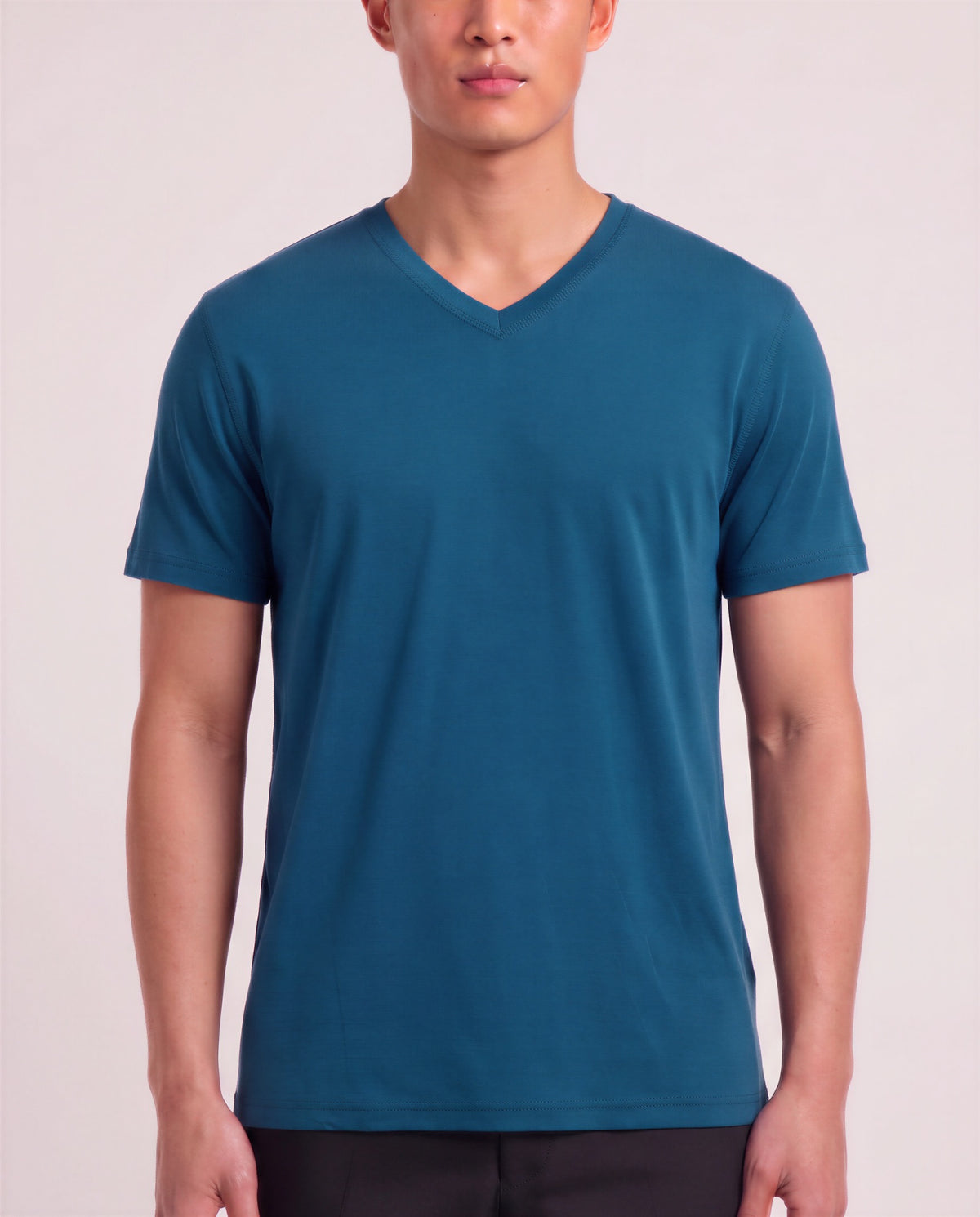 VICTOR LEGION MEN'S EXTRA-FINE MERINO V-NECK TEE