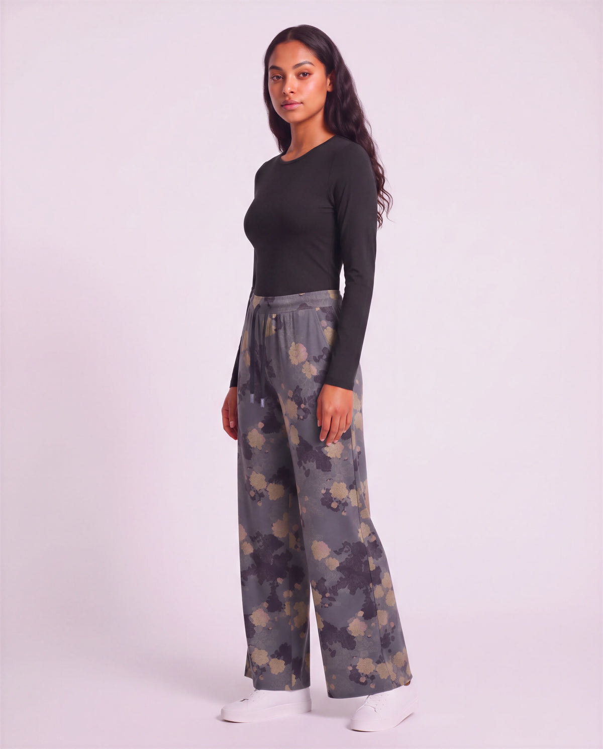 SANCHEZ LANS FLORAL BLACK WOMEN'S STRETCH KNIT DRAWSTRING PANT