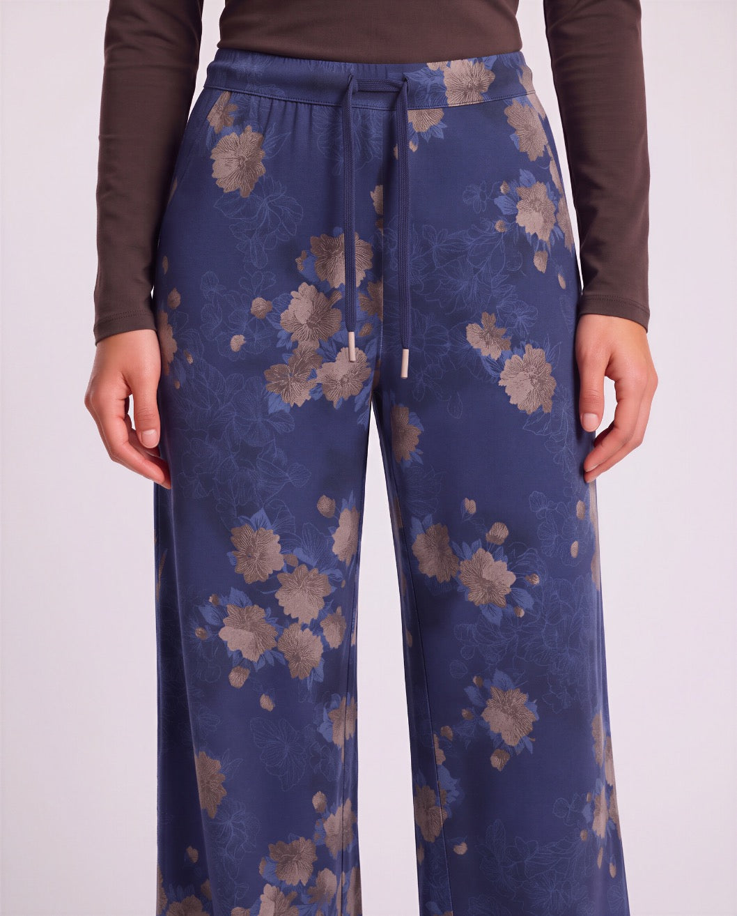 SANCHEZ LANS FLORAL NAVY WOMEN'S STRETCH KNIT DRAWSTRING PANT