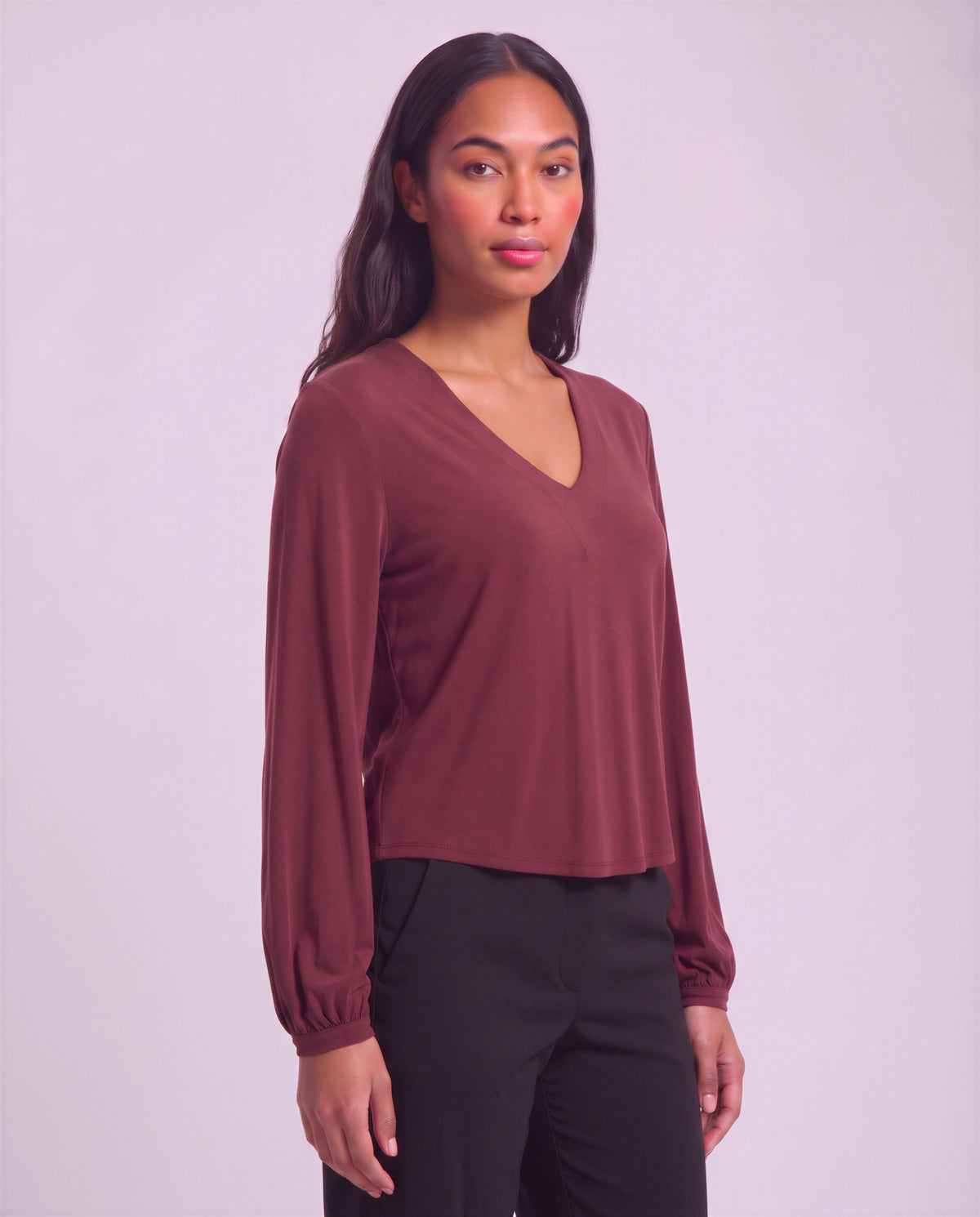 VAL PORT WOMEN'S LYOCELL STRETCH V-NECK TOP